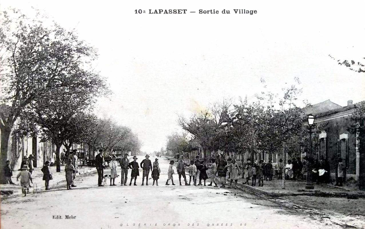 1301- Lapasset - Sortie du village.jpg